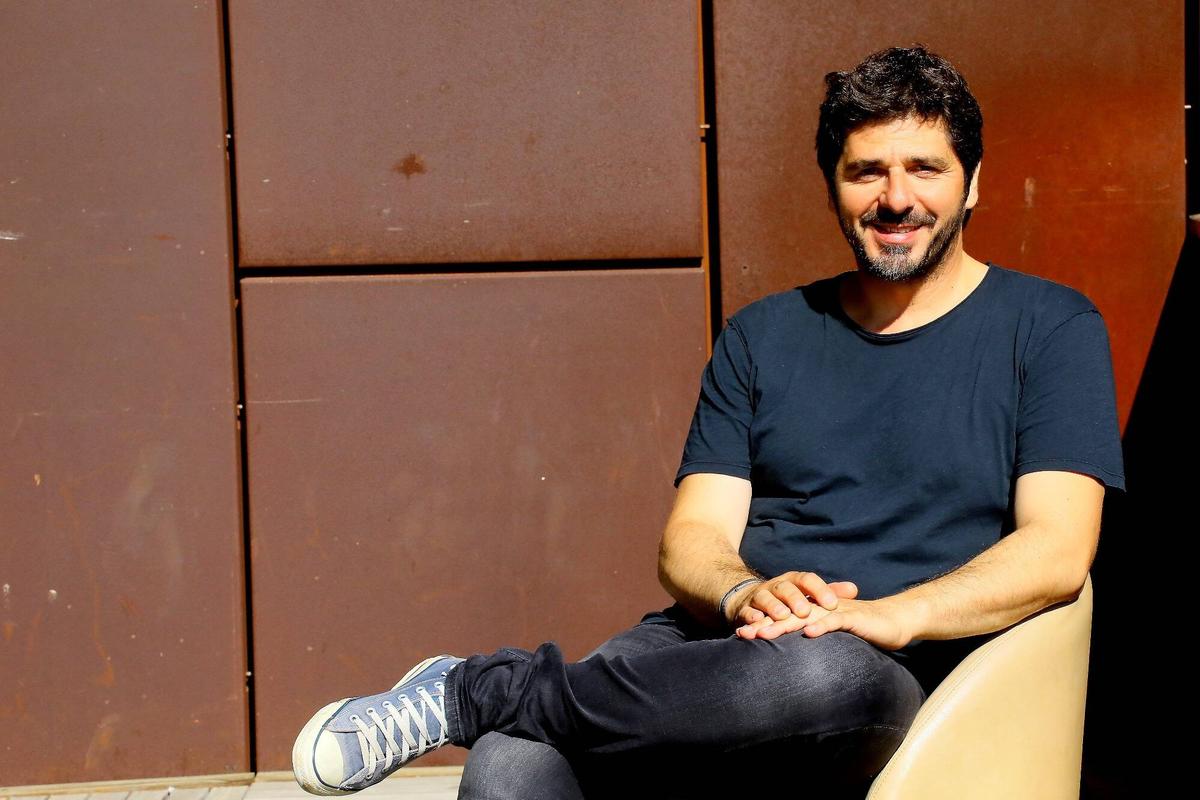 En panne sur une route de Corse, un couple d'automobilistes dépanné par... Patrick  Fiori