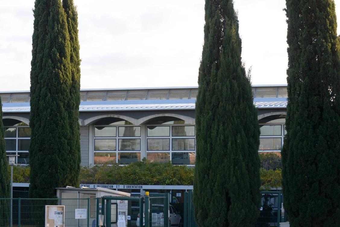 Du ''PTC'' dans une vapoteuse au lyce : trois malaises et une garde vue Frjus Du ''PTC'' dans une vapoteuse au lyce : trois malaises et une garde vue Frjus