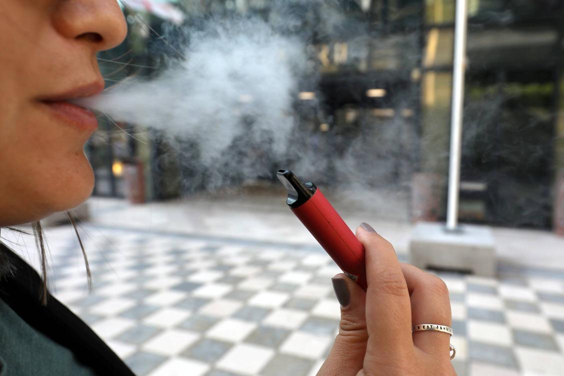 Le Conseil national fait un pas vers l'interdiction du commerce de cigarettes  électroniques jetables puffs à Monaco