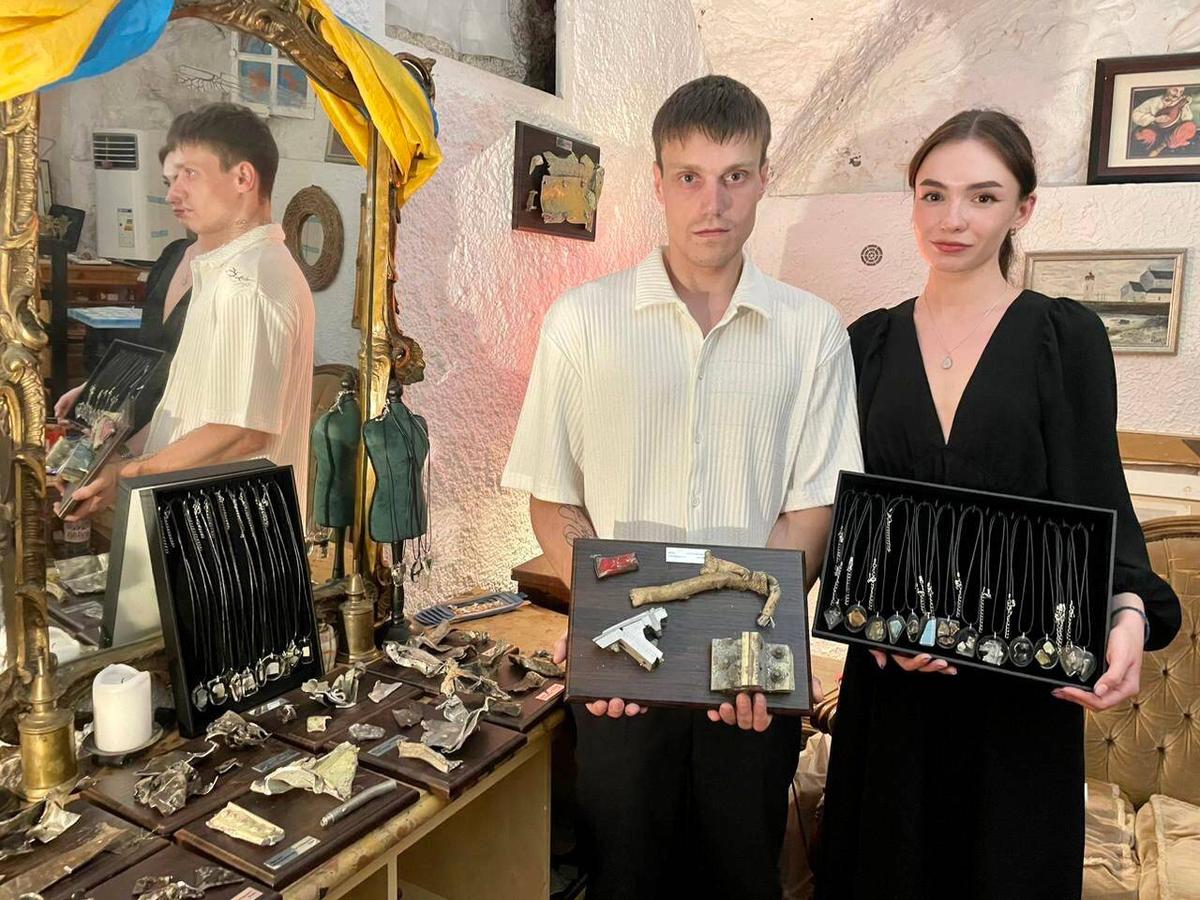 Débris De Char Soviétique T-72 - Œuvre D'art Sculpturale - Guerre D'Ukraine - RARE