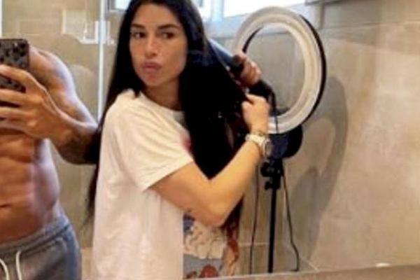 Christophe DiCranian et Liam, sous les lumières de la rampe, tournent l'amour parfait dans Nice. 