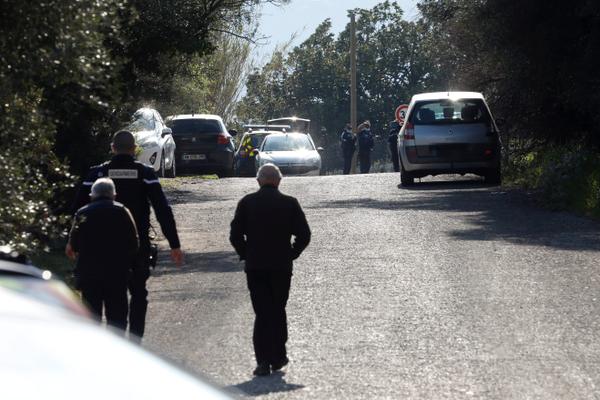 Le forcené s’était retranché chez lui avant de se rendre.