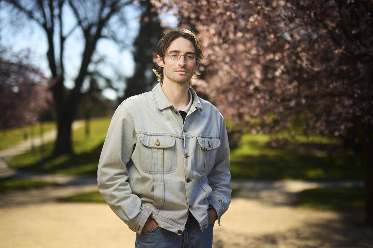 Le Varois Robin Watine explore les derniers émois d’un été adolescent ...