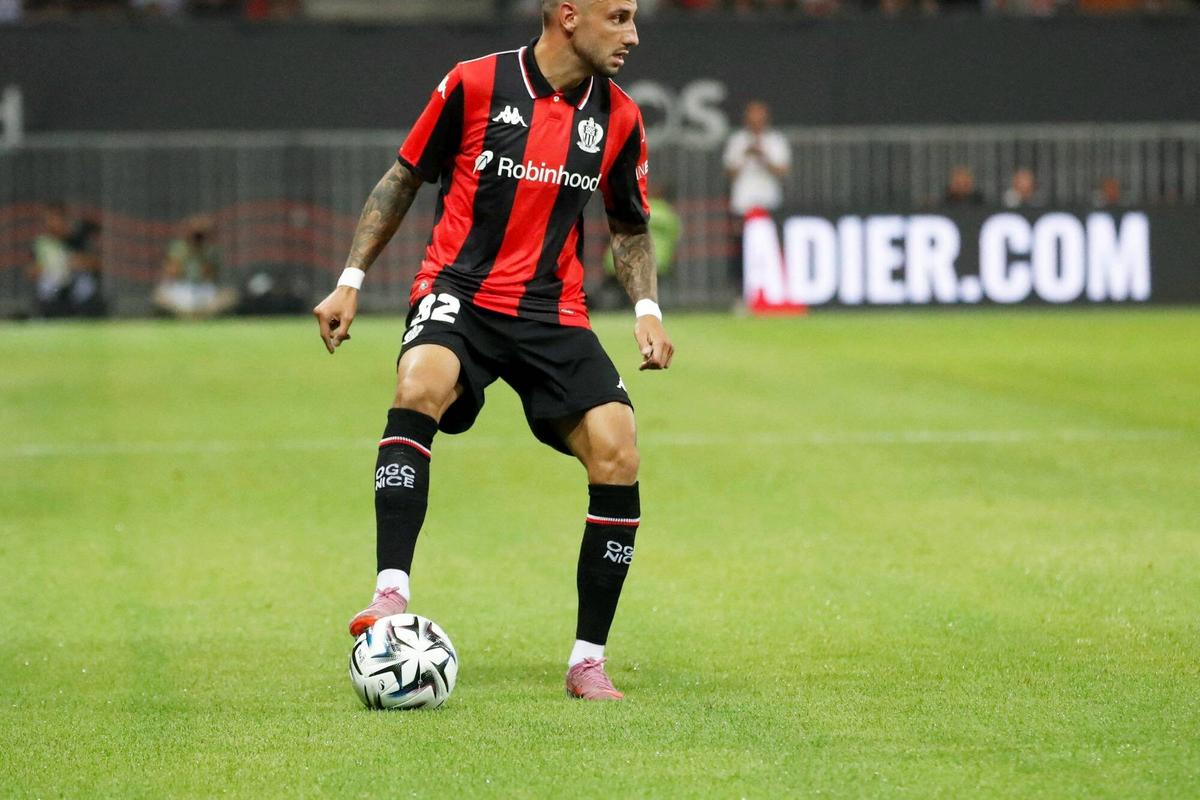 Fin des négociations entre l'OGC Nice et Leverkusen pour le transfert de Jonathan Clauss