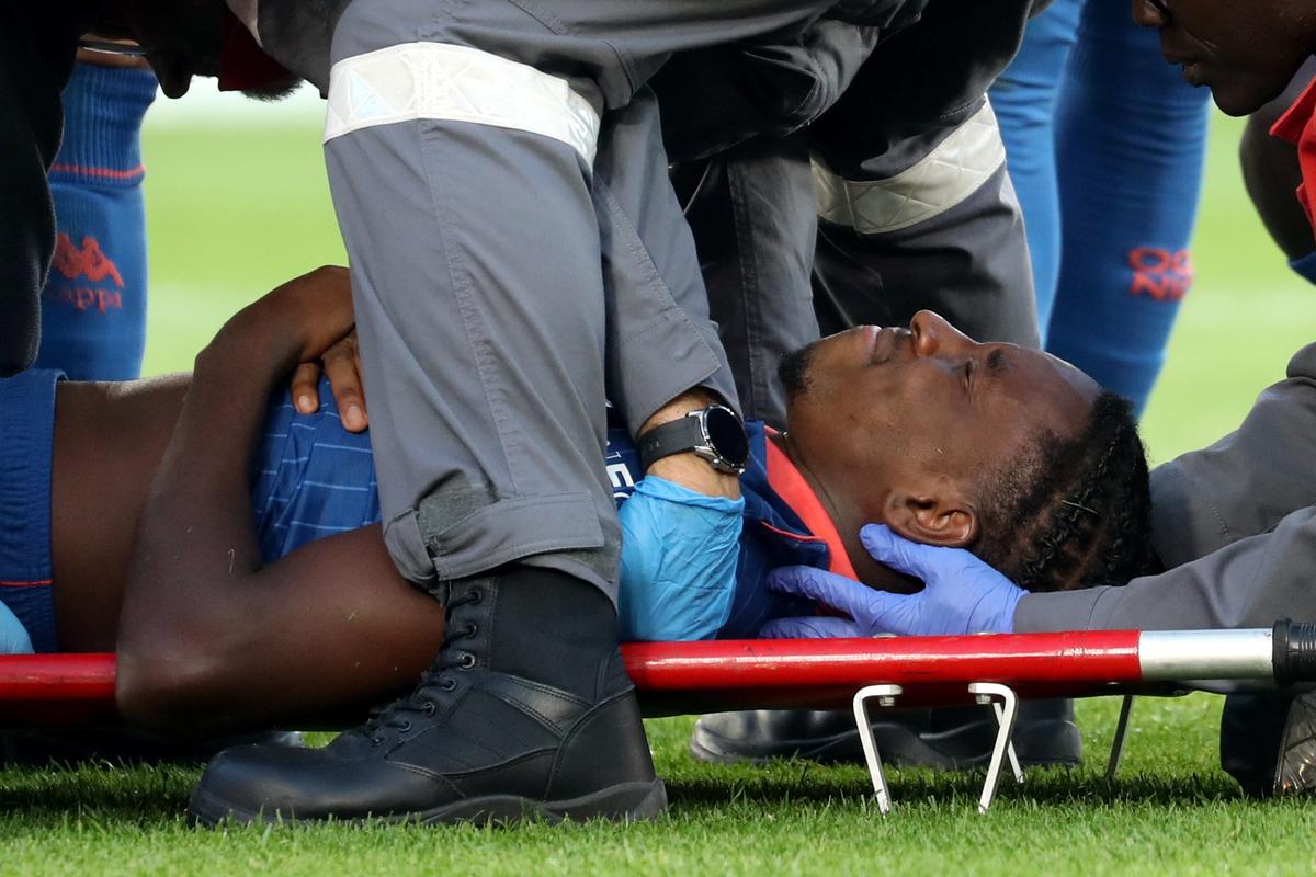 Coup dur pour défenseur de l’OGC Nice Moïse Bombito après sa blessure au derby à Monaco