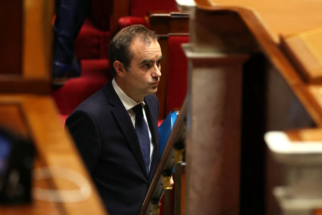 Le PS fait le « pari » du débat plutôt que la censure immédiate, Sébastien Lecornu propose la suspension de la réforme des retraites... Revivez notre direct