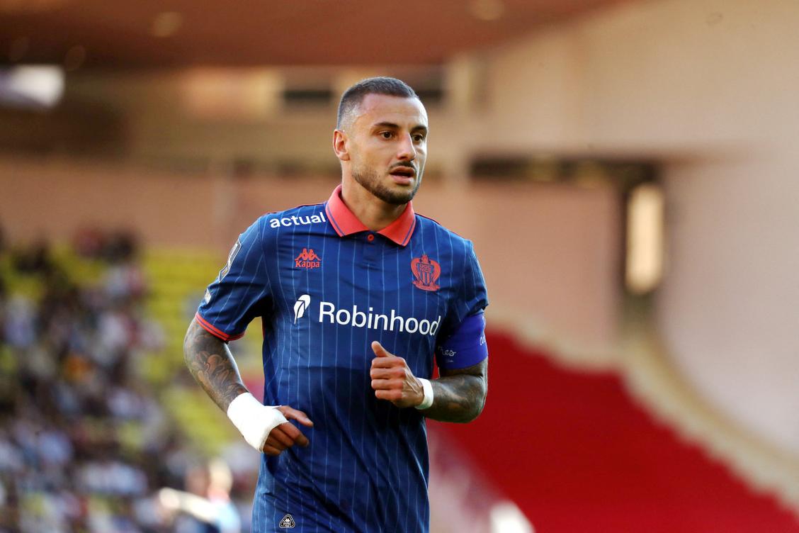 « Ce qui est sûr, c’est que s’il est absent plusieurs semaines, ce n’est pas à cause du genou » : à Nice, l’imbroglio Clauss