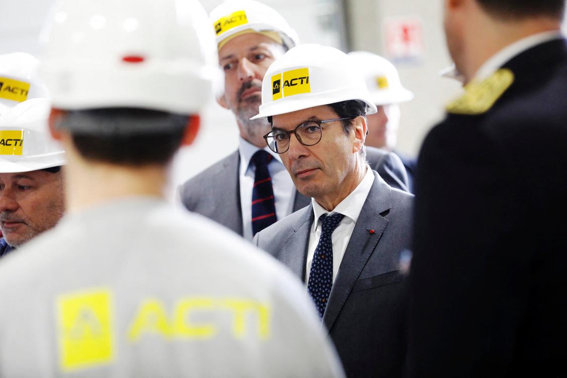 « L’exécutif prendra ses responsabilités », en visite dans le Var, le ministre du Travail confiant dans l’adoption du budget de l’Etat