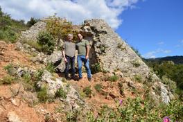 Pierre Bény (à gauche) et Luca Barale qui ont contribué à lever le mystère de la pyramide de Falicon.