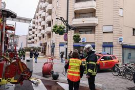 L’incendie s’est déclaré au deuxième étage de l’immeuble situé au 13, boulevard de Lorraine, dans un appartement donnant sur le jardin suspendu, du côté de la voie rapide (photo ci-dessous). Photo Sébastien Botella