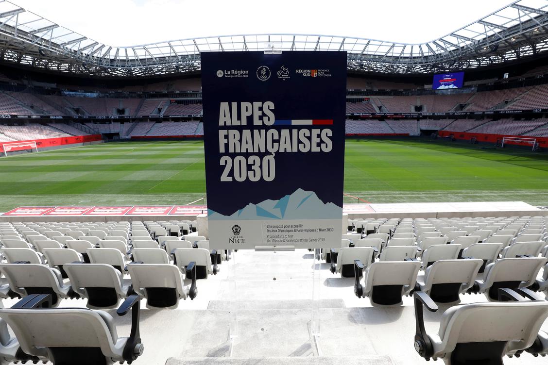 JO 2030 : Après l'élection de Ciotti, la Région Sud menace de délocaliser les épreuves de glace à Lyon