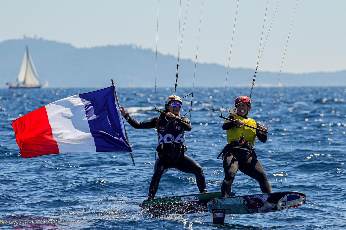 Kitefoil : Nolot et Caval, un doublé historique à Hyères